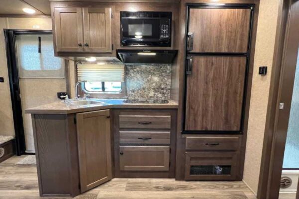 2024 Lakota Charger LE81413SR Stock Trailer with 13′ Short Wall