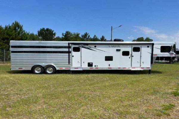 2024 Lakota Charger LE81413SR Stock Trailer with 13′ Short Wall