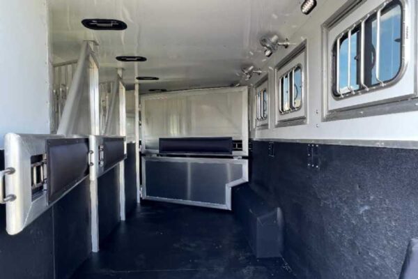 2024 Lakota Charger 8411RKGLQ 4 Horse Trailer with 11′ Short Wall