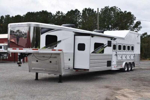 2021 Lakota BigHorn 8519TBB 5 Horse Trailer with 19′ Short Wall