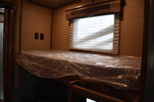 2021 Lakota BigHorn 8519TBB 5 Horse Trailer with 19′ Short Wall