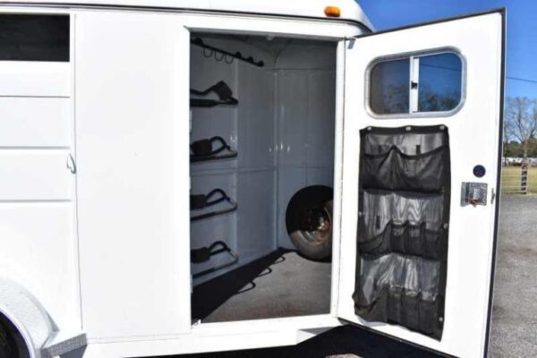 2002 Logan Coach 3HBP 3 Horse Trailer