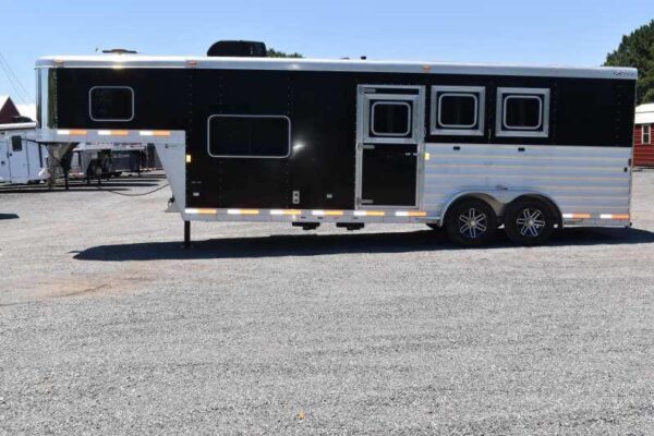 2017 Exiss Escape 7308LQ 3 Horse Trailer with 8′ Short Wall
