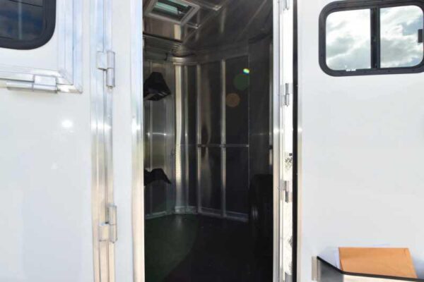 2018 Lakota 2HBPST 2 Horse Trailer