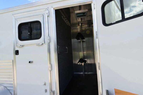 2018 Lakota 2HBPST 2 Horse Trailer