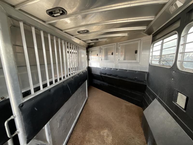 2014 Logan Coach RAZ4GNHDLQ 40′ 4 horse Razor GN Horse Trailer**WITH WALK IN CLOSET**