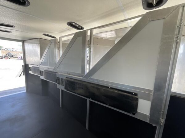 2005 Jamco 4 Horse Gooseneck Trailer